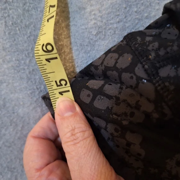 Dip Brand Black Patterned Leggings Size Large - Picture 4 of 6
